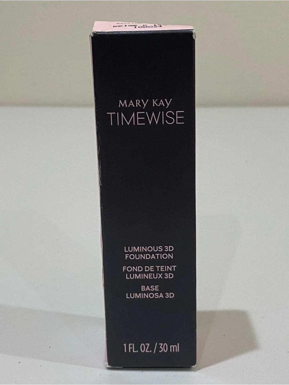 Mary Kay Timewise Luminous 3D Foundation Beige C 140 Normal Dry New in box